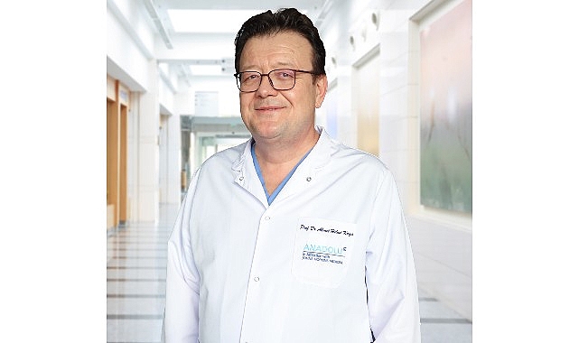 Derin beyin sim&uuml;lasyonu Parkinson&rsquo;da zamanı geriye sarabilir