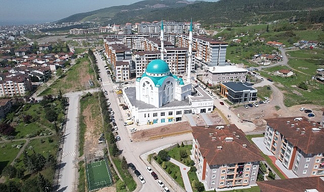 Derince Ahmet Yesevi Camii&rsquo;ne estetik dokunuş