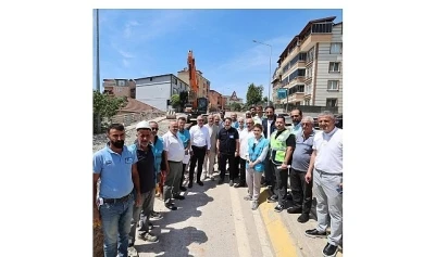 Derince&rsquo;nin altyapısı g&uuml;&ccedil;leniyor