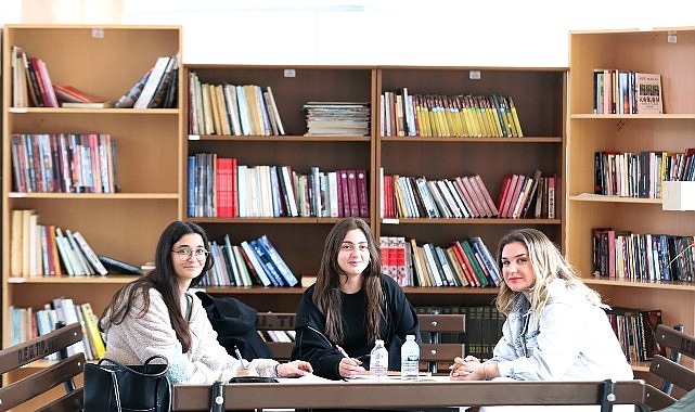 DE&Uuml; Bir Kez Daha Tercihlerin Zirvesinde
