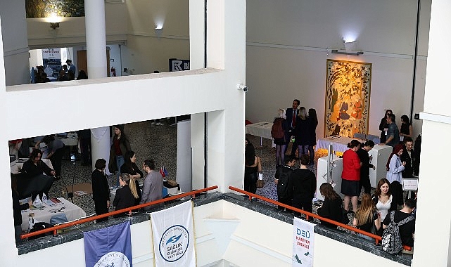 DE&Uuml; Sağlık&rsquo;26 Kariyer Zirvesi Başladı