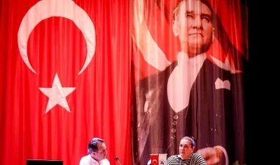 DE&Uuml; Talks&rsquo;un 4. Konuğu Tuna Ortaylı Oldu