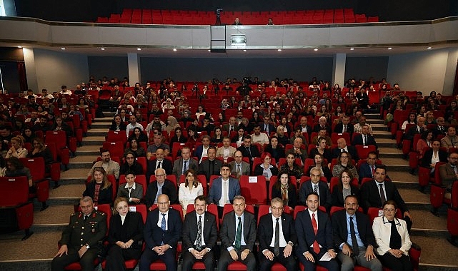 DE&Uuml; ve İzmir Valiliği&rsquo;nden aileyi g&uuml;&ccedil;lendirme hamlesi