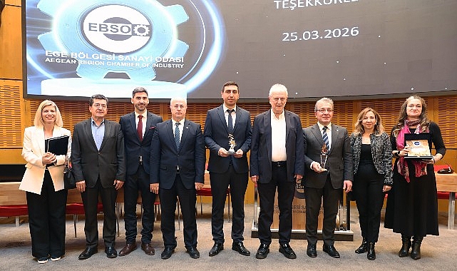 DE&Uuml;&rsquo;den &Uuml;niversite-Sanayi İş Birliğinde &Ouml;nemli Başarı: Rekt&ouml;r Prof. Dr. Bayram Yılmaz&rsquo;a '&Uuml;st&uuml;n Hizmet Onur &Ouml;d&uuml;l&uuml;'