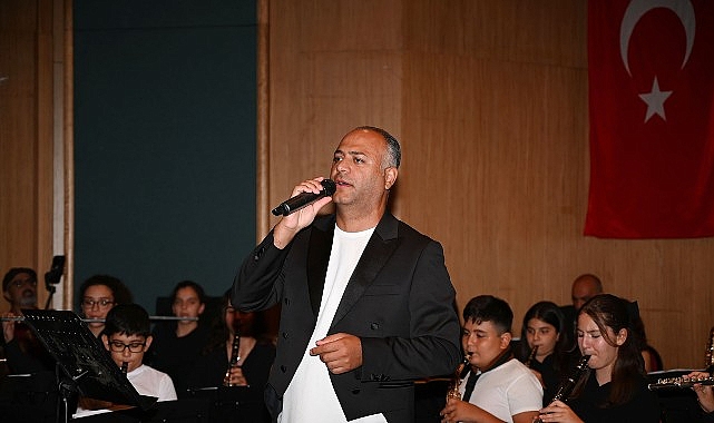 Dev orkestradan "Bir nota bir umut" konseri