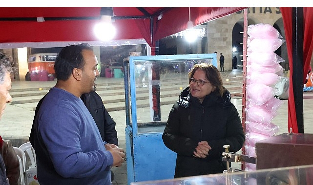 Didim Cumhuriyet Kent Meydanı&rsquo;nda Yılbaşı Coşkusu Her Akşam Devam Ediyor
