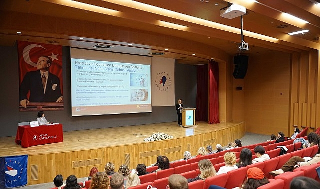 Dijital &ccedil;ağda hemşirelik mesleğinde yeni roller ortaya &ccedil;ıkacak