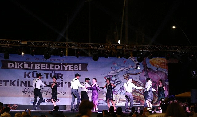 Dikili Belediyesi K&uuml;lt&uuml;r Etkinlikleri dansın ve ritmin coşkusuyla başladı