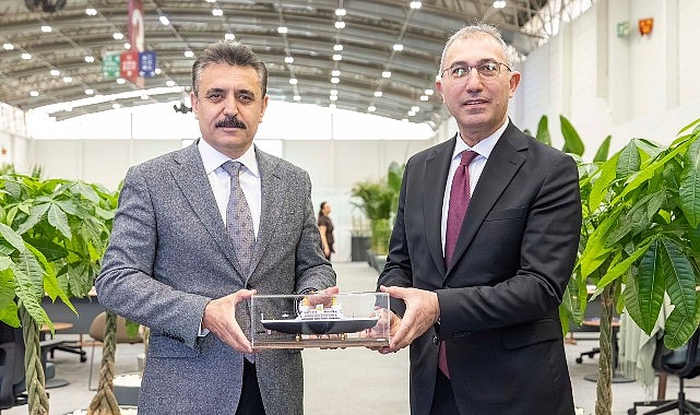 Dikili-Midilli Seferleri 1 Mayıs&rsquo;ta yeniden başlıyor