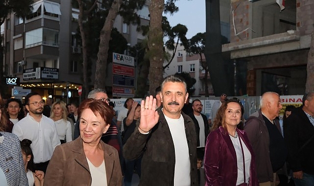 Dikili&rsquo;de 7&rsquo;den 70&rsquo;e dans ş&ouml;leni: Başkan Kırg&ouml;z&rsquo;den yeni sanat merkezi m&uuml;jdesi