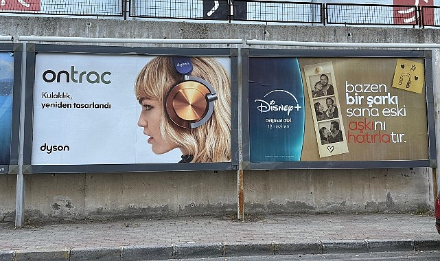 DISNEY+&rsquo;tan yeni dizisi &ldquo;Aşkı Hatırla&rdquo; i&ccedil;in yaratıcı bir a&ccedil;ıkhava  kampanyası: &ldquo;KONUŞAN BILLBOARDLAR&rdquo;