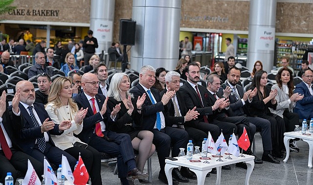 Doğal taşa hayat veren gen&ccedil; tasarımcılar &ouml;d&uuml;llerini aldı