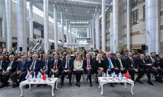 Doğaltaşa hayat veren gen&ccedil; tasarımcılar &ouml;d&uuml;llerini aldı