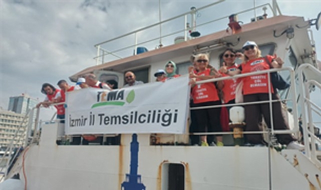 D&uuml;nya &Ccedil;evre G&uuml;n&uuml;&rsquo;nde K&ouml;rfez temizliğine g&ouml;n&uuml;ll&uuml; destek