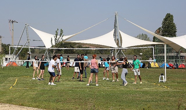 D&uuml;nya gen&ccedil;leri Fadıllı&rsquo;da buluştu