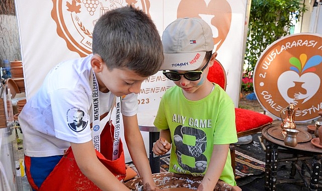 D&uuml;nya, Menemen&rsquo;de buluşacak