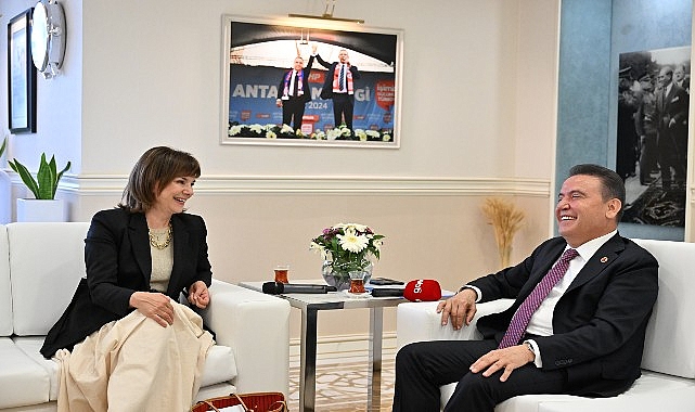 D&uuml;nya Seyahat ve Turizm Konseyi Başkanı Julia Simpson&rsquo;dan Başkan Muhittin B&ouml;cek&rsquo;e ziyaret