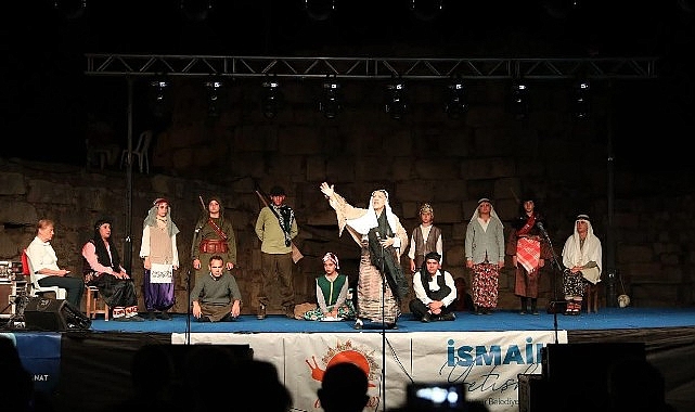 D&uuml;nya Tiyatro G&uuml;n&uuml; coşkusu: K&uuml;lt&uuml;r ve sanatın başkenti Seferihisar&rsquo;da &uuml;&ccedil; g&uuml;n boyuca hayat bulacak
