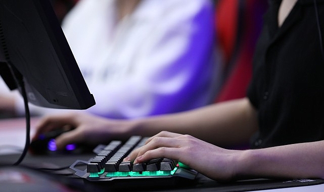 E-Sporun En İyileri Şampiyonluk İ&ccedil;in Yarışacak