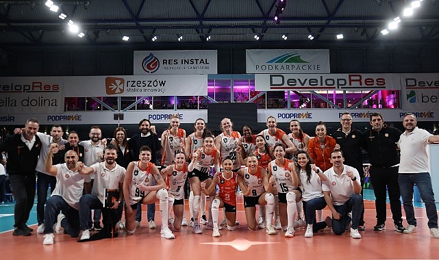 Eczacıbaşı Dynavit adını d&ouml;rtl&uuml; finale yazdırdı!
