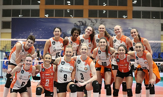 Eczacıbaşı Dynavit, Sırbistan&rsquo;dan 3 puanla d&ouml;nd&uuml;