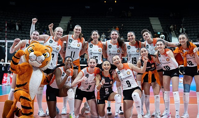 Eczacıbaşı Dynavit Vodafone Sultanlar Play-off 3-4 etabının ilk ma&ccedil;ında galip