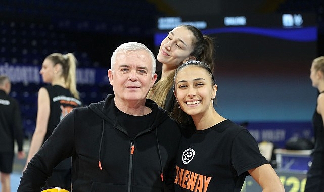 Eczacıbaşı Dynavit&rsquo;in, AXA Sigorta Kupa Voley Kadınlar Yarı Finalde rakibi Vakıfbank