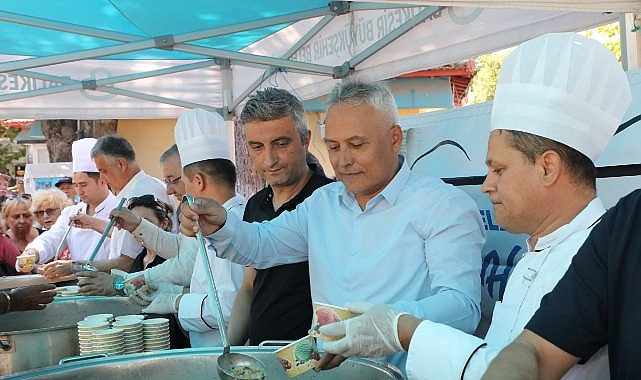 Edremit Belediyesi&rsquo;nde aşure hayırları başladı