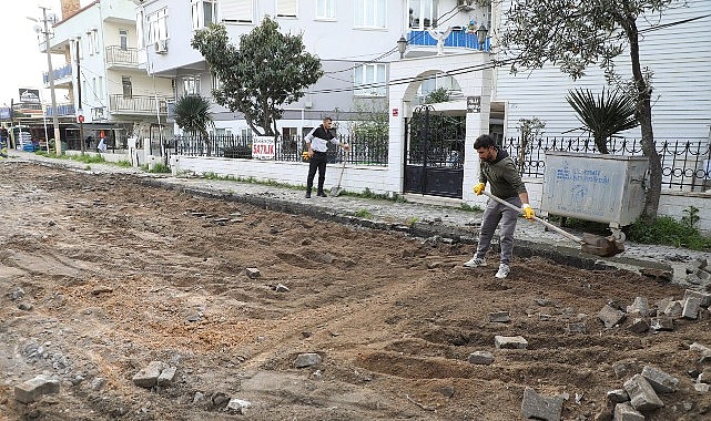 Edremit Belediyesi&rsquo;nden İkiz&ccedil;ay Mahallesi&rsquo;nde yoğun yol mesaisi