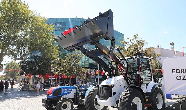 Edremit Belediyesi&rsquo;ne 5 yeni iş makinası