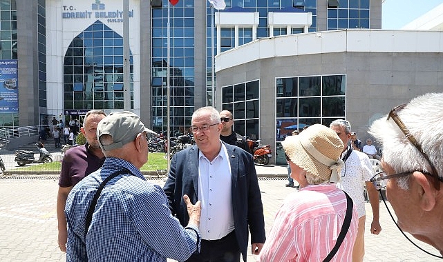 Edremit&rsquo;te Ferdi Zeyrek anısına lokma hayrı