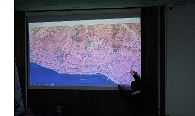 Edremit&rsquo;te G&uuml;ndem Afet Hazırlığı, Doğalgaz ve Arıtma Projeleri