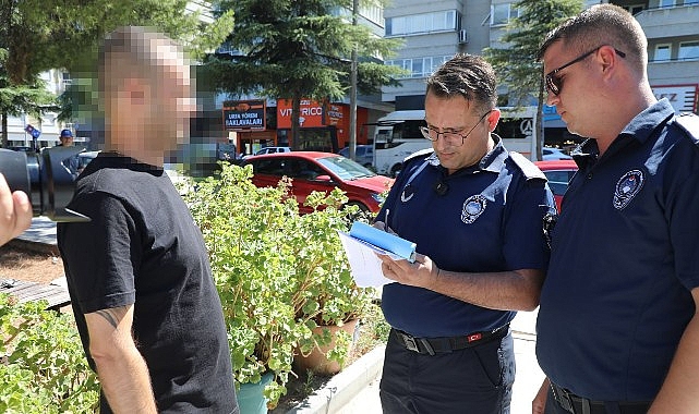 Edremit&rsquo;te yere &ccedil;&ouml;p ve izmarit atana para cezası d&ouml;nemi başladı