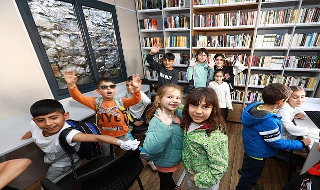 Efes Sel&ccedil;uk&rsquo;ta &ccedil;ocuklar ve aileler yalnız değil