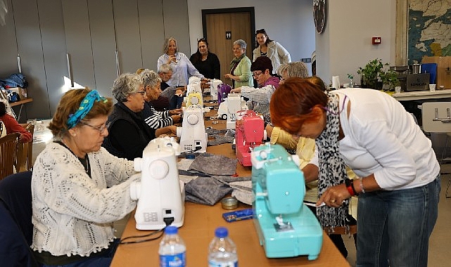 Efes Sel&ccedil;uk'ta kadınlar dikiş at&ouml;lyesinde buluştu