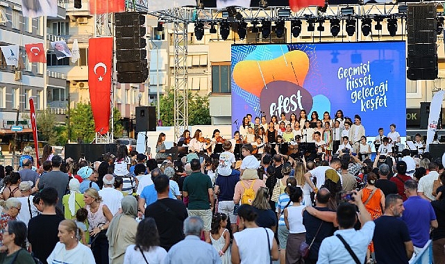 EFEST 2025 renkli g&ouml;r&uuml;nt&uuml;lerle başladı