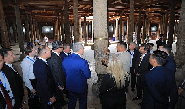 Ege &Uuml;niversitesi Heyeti, &Ouml;zbekistan&rsquo;da T&uuml;rk Devletleri K&uuml;lt&uuml;r Forumu&rsquo;na katıldı