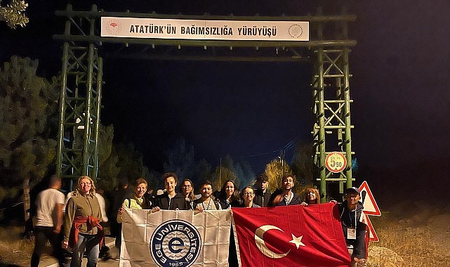 Ege &Uuml;niversitesi &ouml;ğrencileri &lsquo;Kocatepe Zafer Y&uuml;r&uuml;y&uuml;ş&uuml;&rsquo;ne katıldı