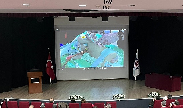 Ege &Uuml;niversitesi, Pediatrik Toroskopi alanında d&uuml;nyaca &uuml;nl&uuml; cerrahları ağırladı