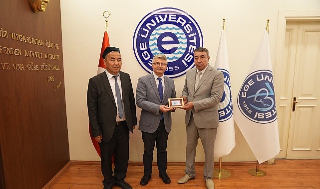 Ege &Uuml;niversitesi ve Namangan Devlet &Uuml;niversitesi arasındaki uluslararası k&uuml;lt&uuml;rel iş birliği g&uuml;&ccedil;leniyor