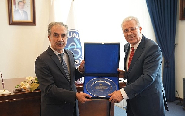 Ege &Uuml;niversitesinde rekt&ouml;rl&uuml;k devir teslim t&ouml;reni yapıldı