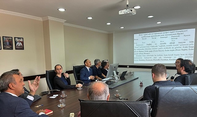 Ege &Uuml;niversitesinde T&uuml;rk D&uuml;nyasının Dil Birliği Konuşuldu