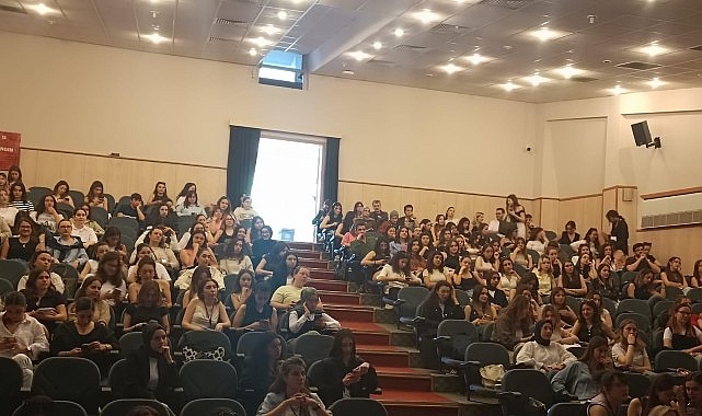 Ege&rsquo;de &ldquo;1.Uluslararası Sağlık Yaşam ve Beslenme &Ouml;ğrenci Kongresi&rdquo; d&uuml;zenlendi