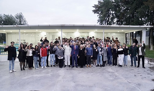 Egeli gen&ccedil;lerin &ouml;zg&uuml;n ve yenilik&ccedil;i projeleri T&Uuml;BİTAK&rsquo;tan destek almaya devam ediyor