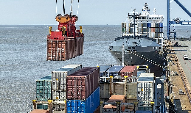 Egeli mobilya, k&acirc;ğıt ve orman &uuml;r&uuml;nleri ihracat&ccedil;ılarından 1 milyar dolar hedefi i&ccedil;in k&uuml;resel atak
