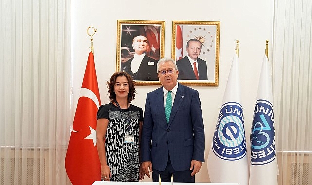 Eksozom Destekli G&ouml;z Y&uuml;zeyi K&ouml;k H&uuml;cre K&uuml;lt&uuml;r&uuml;
