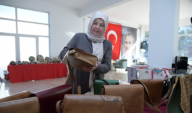 El Emeği &Uuml;r&uuml;nler Yılbaşı &Ccedil;arşısında