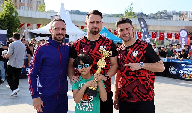En Sportif Fest&rsquo;te &ldquo;Kadim Futbol&rdquo; r&uuml;zg&acirc;rı