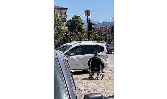 Engelli Bireylerin Trafikte Yaşadığı Zorluklar Farkındalık Videosu İle G&uuml;ndeme Getirildi