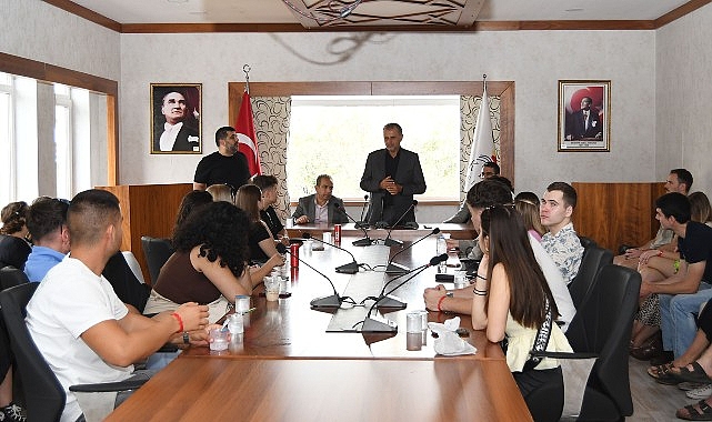 Erasmus &ouml;ğrencilerinden Başkan Vekili Bilici&rsquo;ye ziyaret